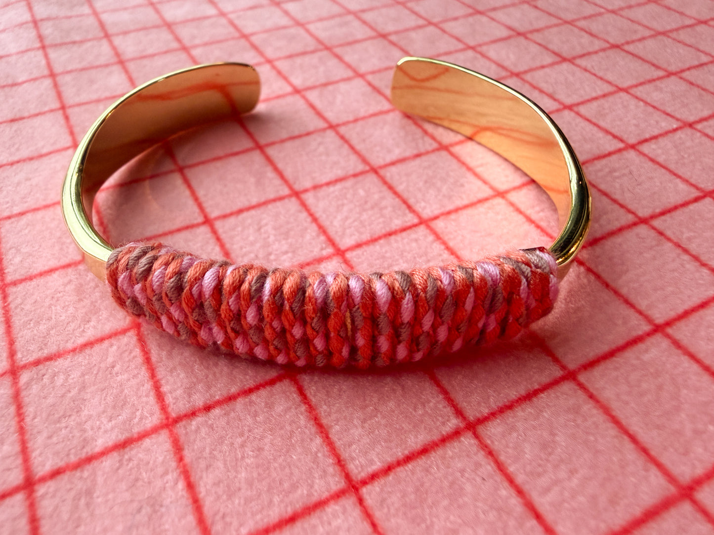Contour Wrapped Cuff