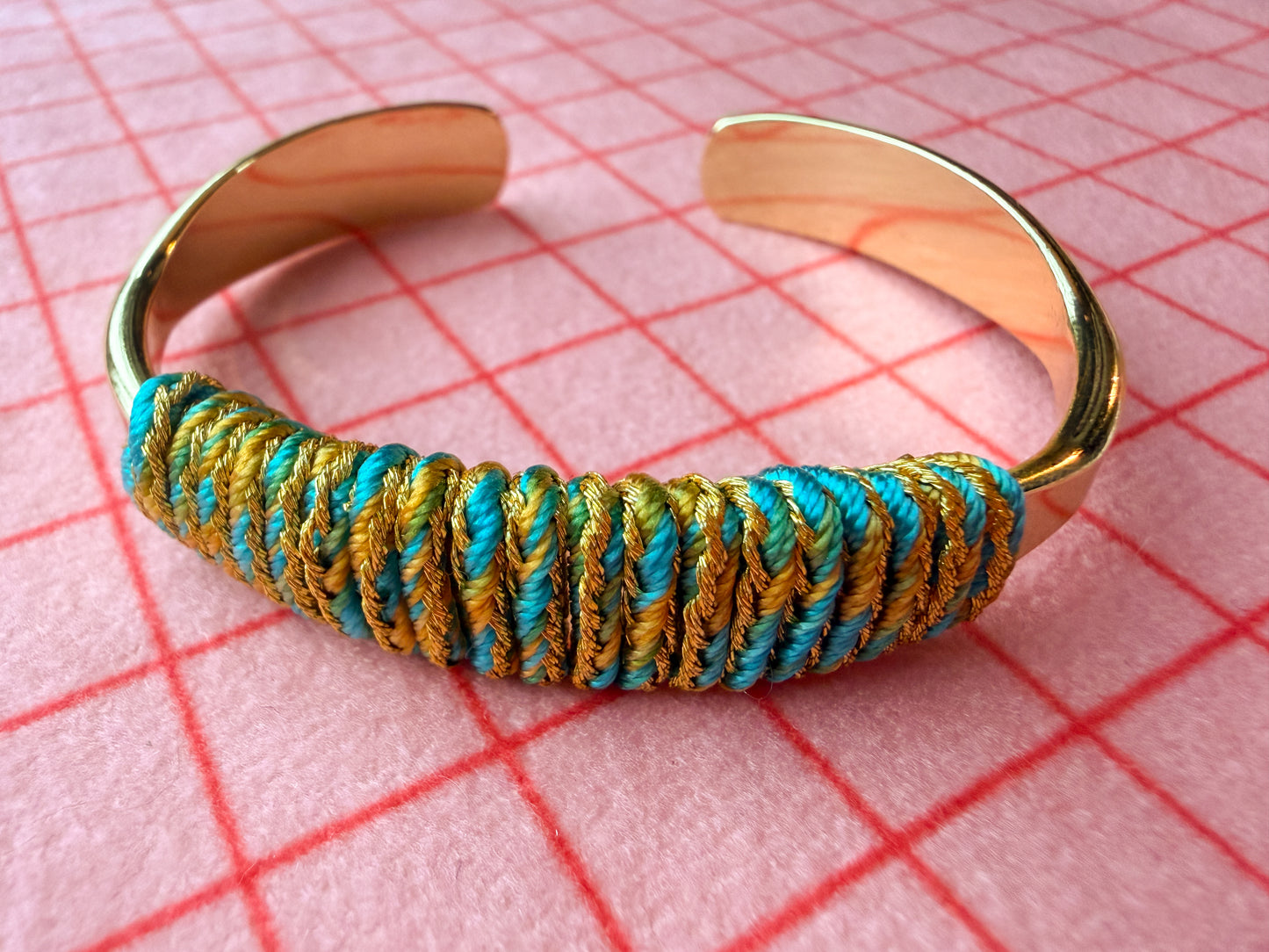 Contour Wrapped Cuff