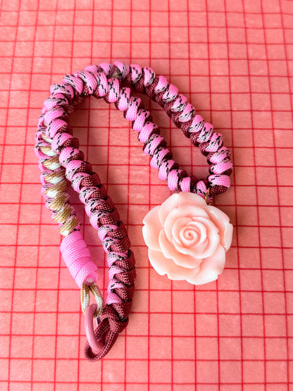 The Twist Necklace