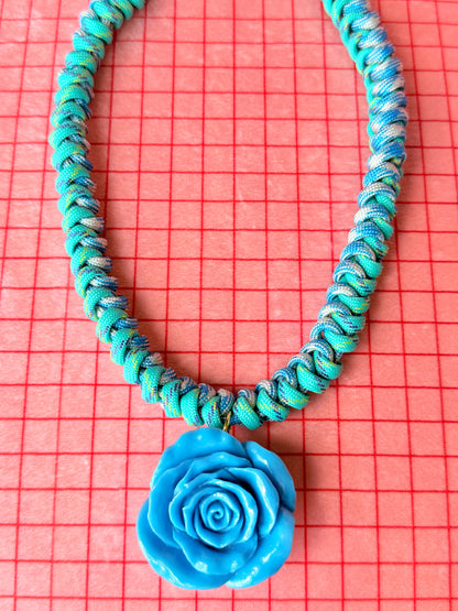 The Twist Necklace