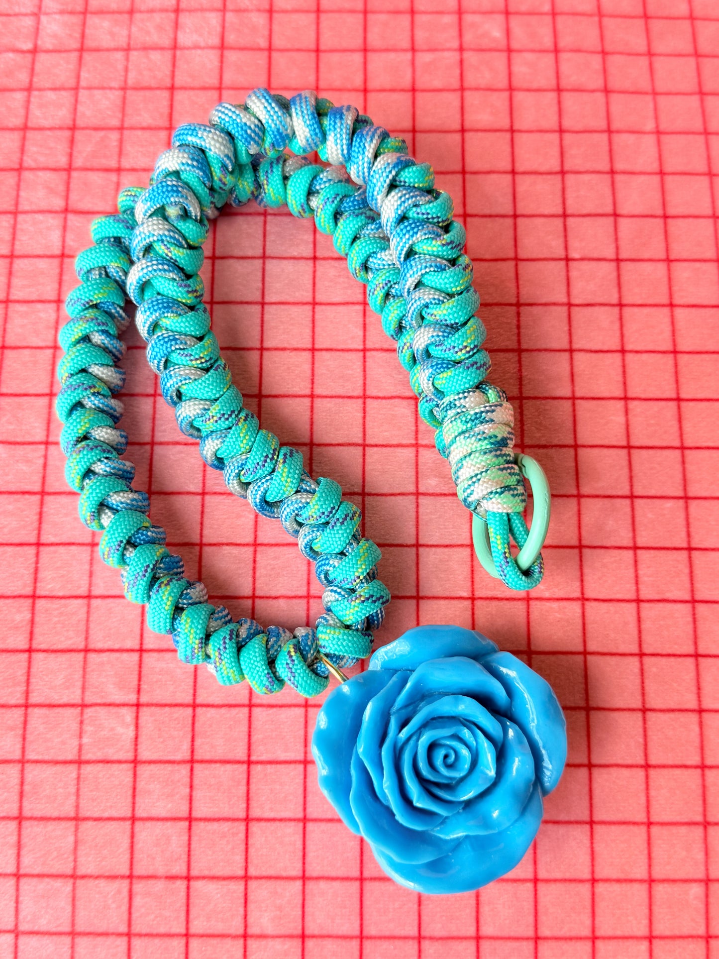 The Twist Necklace