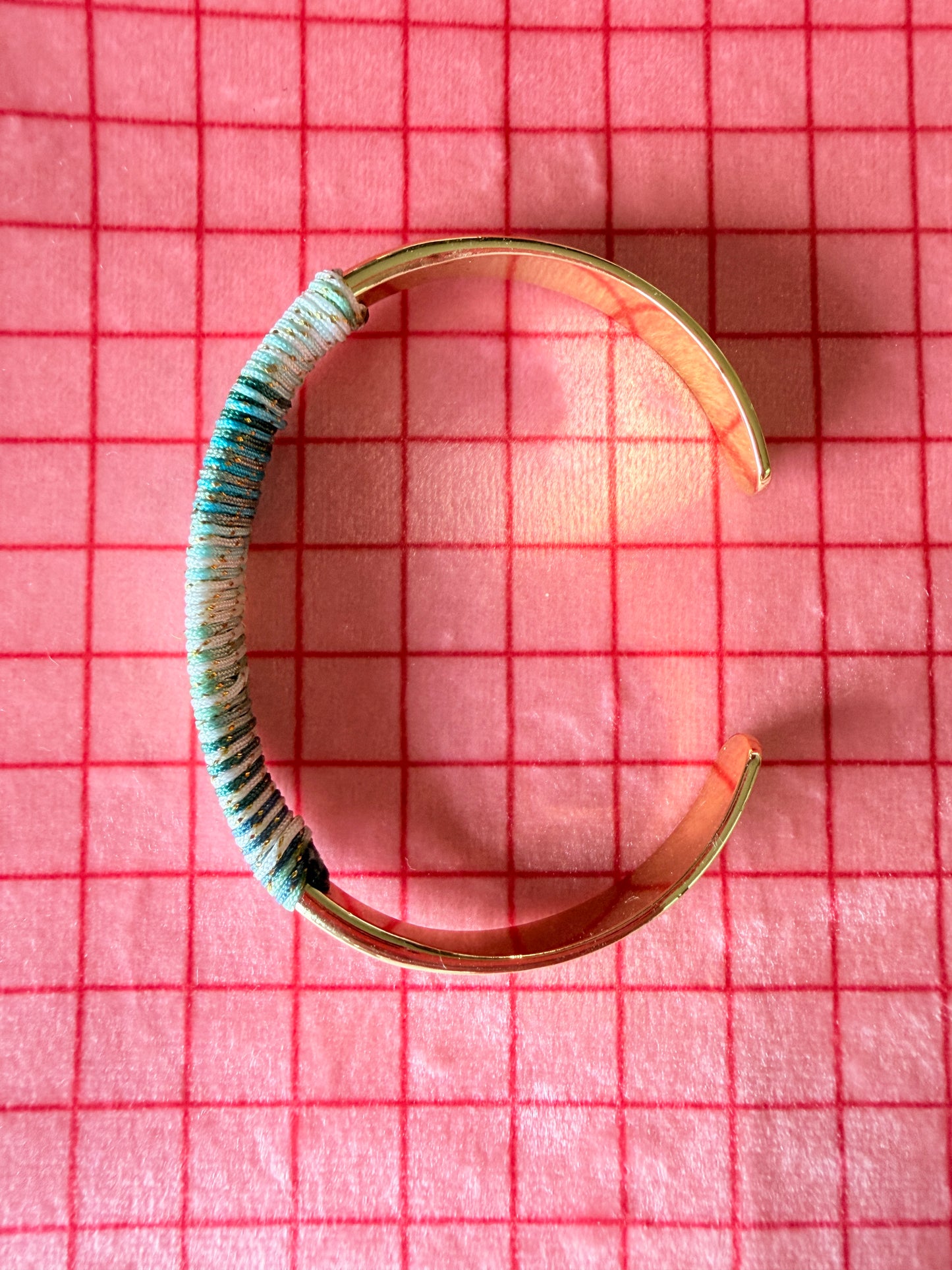 Contour Wrapped Cuff