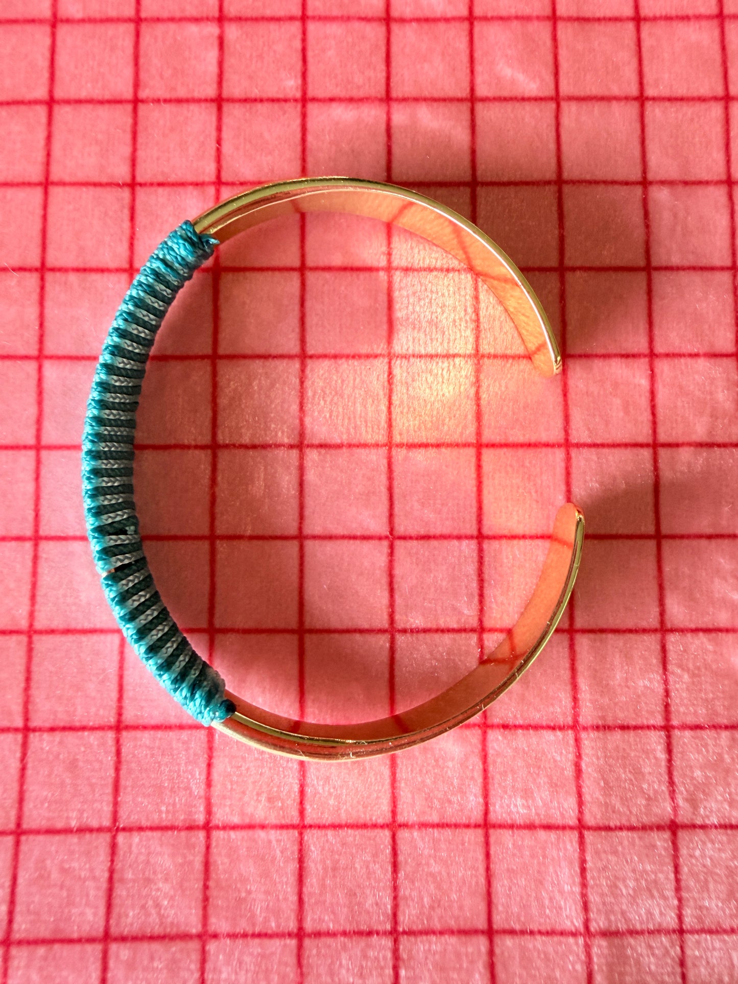 Contour Wrapped Cuff