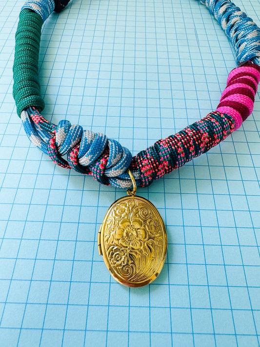 The Twist Necklace
